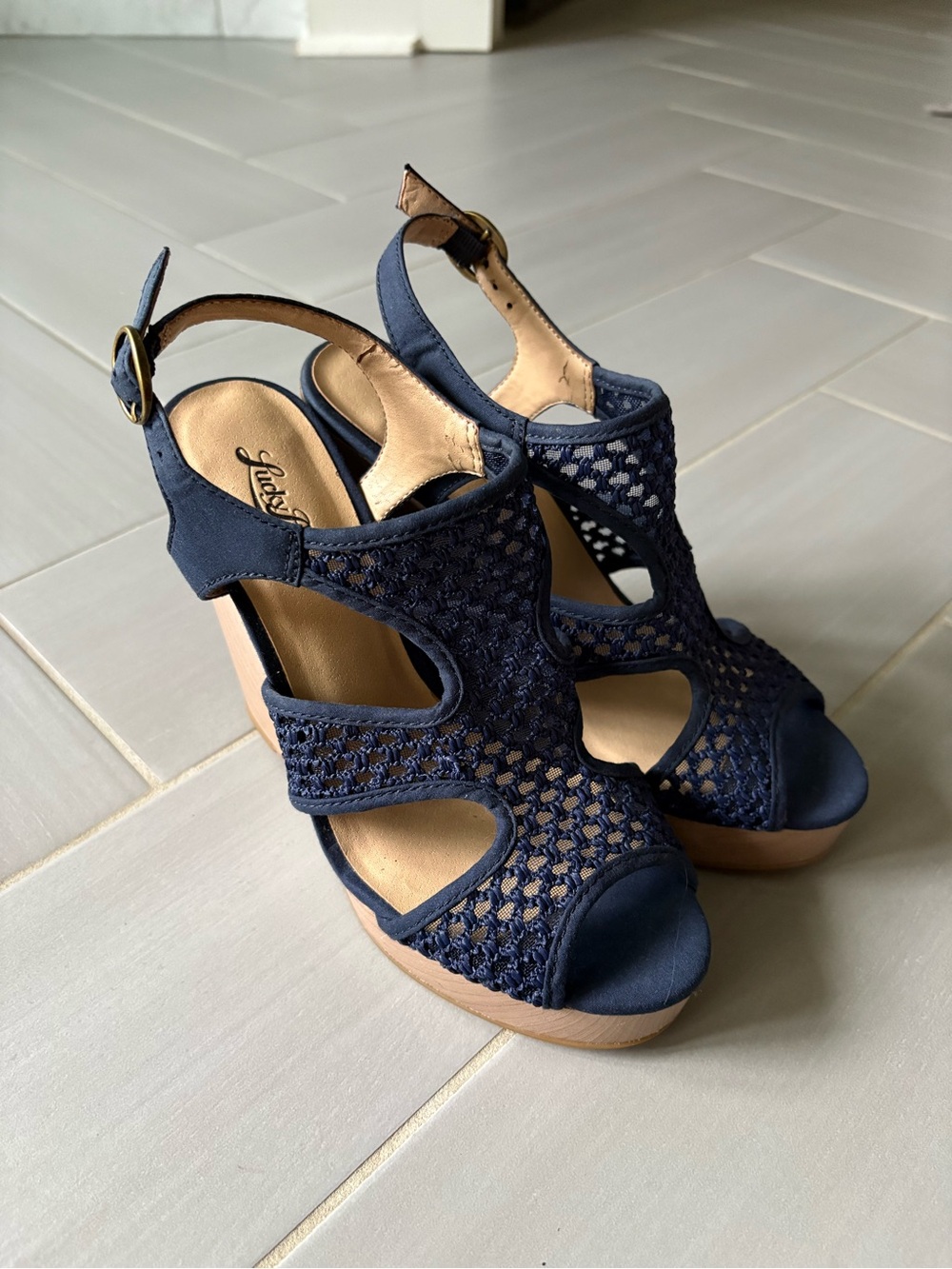Lucky Brand Remmy Platform Wedges - Picture 2 of 8